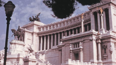 Vittoriano-En-La-Colina-Del-Capitolio-Bajo-Un-Cielo-Despejado-En-Roma-En-Los-Años-1960