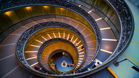 Treppe-In-Den-Vatikanischen-Museen,-Vatikan,-Rom,-Italien