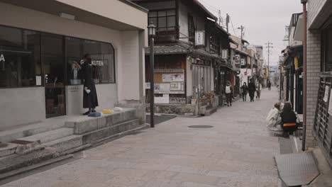 Calles-Vacías-Del-Histórico-Y-Turístico-Distrito-De-Higashiyama-En-Kyoto-Con-Pocos-Turistas-Bajo-Prohibición-De-Viajes-Internacionales-Durante-La-Pandemia-De-Covid-19