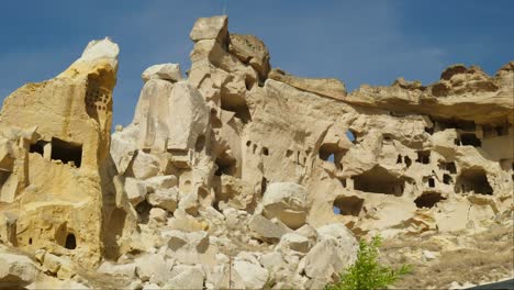 inspiring-unique-architecture-Turkish-rock-house-cave-living-lifestyle