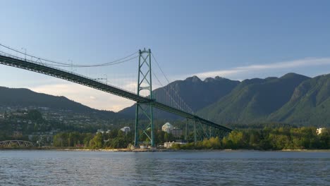 Lions-Gate-Bridge-Spanning-The-Burrard-Inlet-In-Vancouver,-Canada