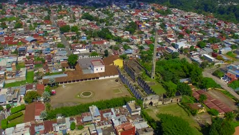 Wunderschöne-Luftaufnahme-Mit-Drohne-Der-Exhacienda-San-Francisco-Toxpan-Auf-Der-Stadt-Cordoba,-Veracruz,-Mexiko