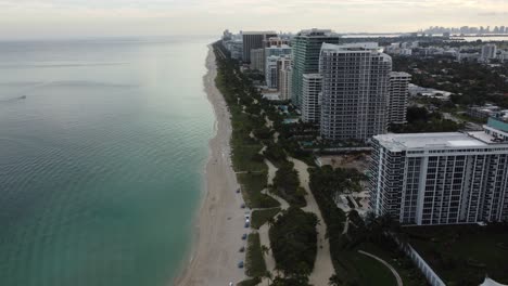 Aerial-Birds-Eye-Flight-Over-Bal-Harbour-Beach-Village-In-Miami-Dade,-Florida