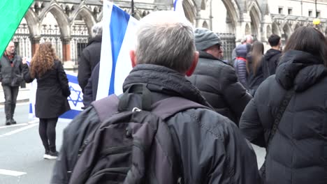 Bandera-Israelí-En-Protesta-En-Londres,-Reino-Unido.-26.11.23