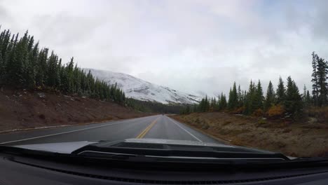 Espectacular-Vista-De-Las-Montañas-Rocosas-Canadienses-Desde-El-Parque-Nacional-Banff-Canadá