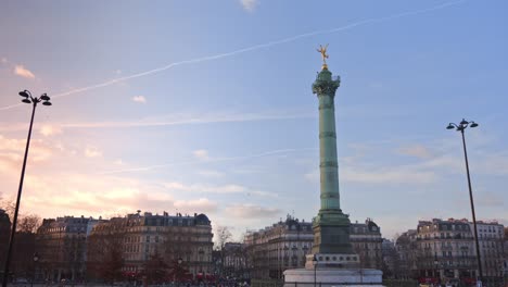 Columna-De-Julio-En-La-Place-De-La-Bastille-Al-Atardecer-En-París,-Francia