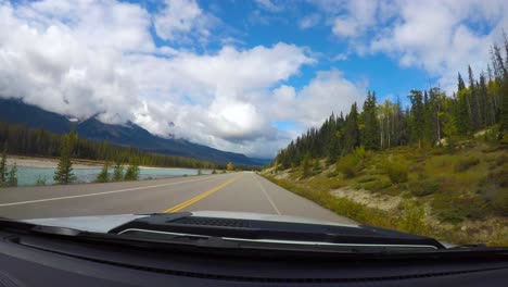 Spektakuläre-Aussicht-Auf-Die-Kanadischen-Rocky-Mountains-Vom-Banff-Nationalpark-Kanada