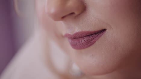 Beautiful-and-lovely-bride.-Close-up-shot-of-bride's-lips.-Wedding-morning