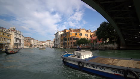 Stabilisierte-Aufnahme-Des-Canal-Grande-Von-Venedig-In-Italien