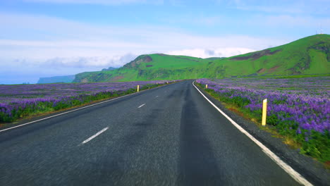 Fpv-Del-Conductor-Del-Automóvil-Pov-Conduciendo-Por-Una-Carretera-Rural-Del-Sur-De-Islandia.