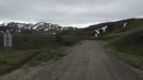 Off-road-car-vehicle-drive-on-dirt-road-to-Landmanalaugar-on-highlands-Iceland.