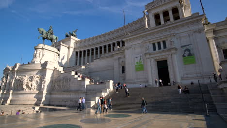 El-Altar-De-La-Patria-En-Roma,-Italia.