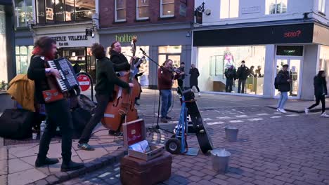 Loud-music-within-Shambles-Market,-York,-United-Kingdom