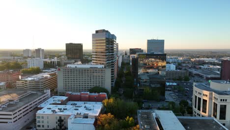 Horizonte-De-Columbia-Con-La-Casa-Estatal-De-Carolina-Del-Sur-En-La-Distancia