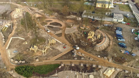 Vogelperspektive-Auf-Einen-Im-Bau-Befindlichen-Park-In-Riga,-Lettland