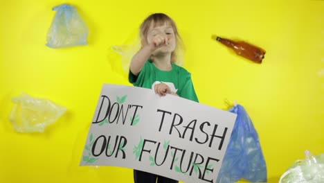 Una-Niña-Activista-Sosteniendo-Un-Cartel-No-Destruya-Nuestro-Futuro.-Reducir-La-Contaminación-Por-Basura.-Salvar-La-Ecología