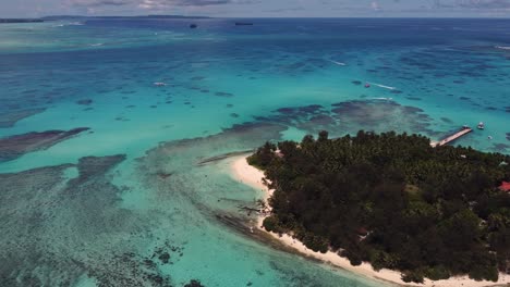 Toma-Estática-De-Un-Dron-De-La-Isla-Managaha,-Islas-Marianas-Del-Norte