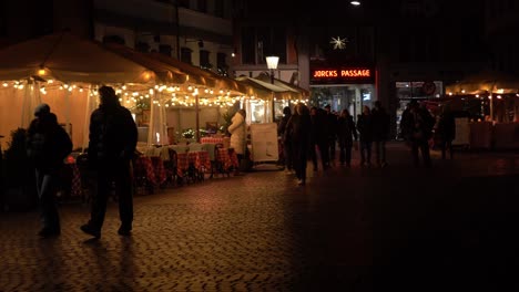 Imágenes-Cinematográficas-De-Street-View-Por-La-Noche.