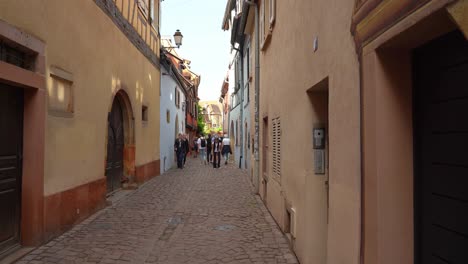 Im-Fischhändlerviertel-Lebten-Die-Meisten-Berufsfischer-Und-Schiffer-Von-Colmar