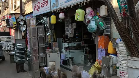 Una-Tienda-Vintage-Donde-Se-Venden-Artículos-Para-El-Hogar.