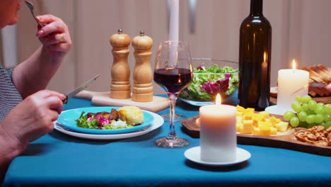 Gesundes-Essen-Beim-Romantischen-Abendessen
