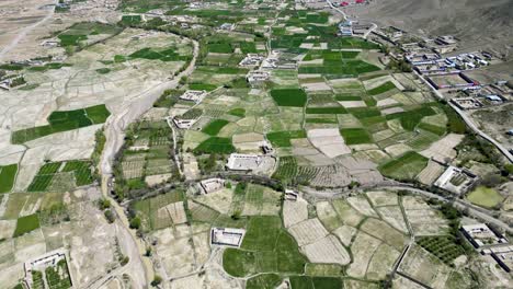 Vistas-Aéreas-De-La-Vida-Del-Pueblo-De-Paktia