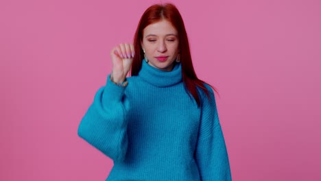 Countdown-to-win-celebration-cheerful-girl-20s-in-sweater-counting-in-reverse-order-from-five-to-one