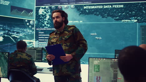 El-General-Del-Ejército-Gestiona-E-Interpreta-Imágenes-Satelitales-Para-Obtener-Información.