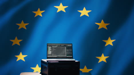 Laptop-In-Der-Kommandozentrale-Der-Europäischen-Union-Zum-Ausführen-Von-Sicherheitsprotokollen