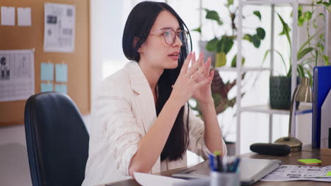 Nervous-Businesswoman-Closes-Laptop-and-Gets-Angry