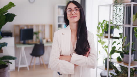 Portrait-of-a-Beautiful-Businesswoman,-a-Happy-Successful-Woman