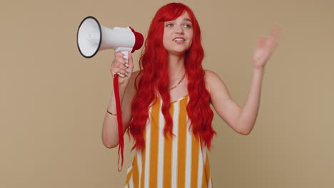 Smiling-ginger-girl-talking-with-megaphone,-proclaiming-news,-loudly-announcing-sale-advertisement