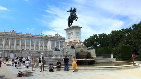 Monument-to-Alfonso-X-of-Castile-in-front-of-the-Royal-Palace-Madrid