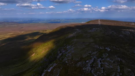 Geoparque-De-Los-Lagos-De-Cuilcagh,-Condado-De-Fermanagh,-Irlanda-Del-Norte,-Junio-De-2023