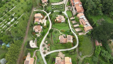 La-Toscana-Resort-with-Italian-Gardens-and-Villas