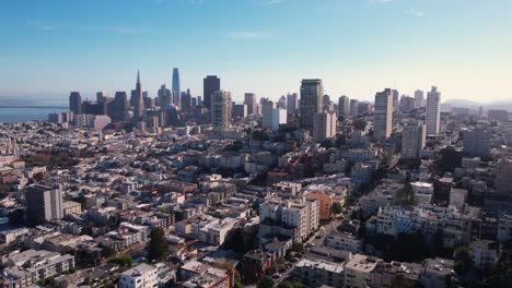 Vista-Aérea-Del-Paisaje-Urbano-Del-Centro-De-San-Francisco,-California,-EE.-UU.,-En-Un-Día-Soleado