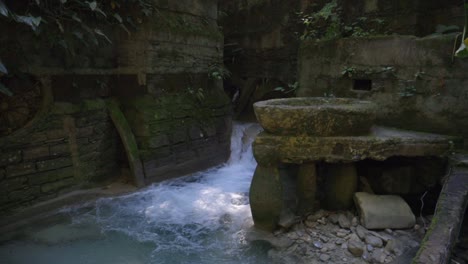 Las-Pozas-art-museum-waterfall-in-rainforest,-Sierra-Gorda-mountains-Mexico