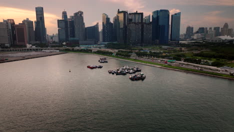 At-sunrise,-Singapore-harbour-transforms-into-canvas-of-ethereal-beauty