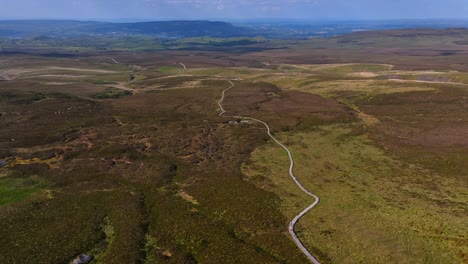 Geoparque-De-Los-Lagos-De-Cuilcagh,-Condado-De-Fermanagh,-Irlanda-Del-Norte,-Junio-De-2023