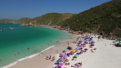 Atemberaubende-Drohnenaufnahmen-Von-Arraial-Do-Cabo,-Cabo-Frio