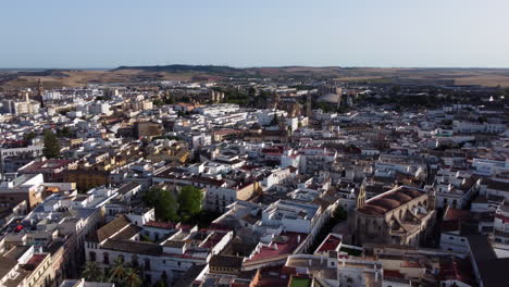 Luftrückzug-Jerez-De-La-Frontera-Zeigt-Die-Stadt-In-Andalusien