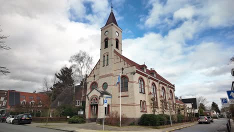 Ein-Blick-Auf-Die-Remonstrantenkirche-Oosterbeek-In-Gelderland,-Niederlande