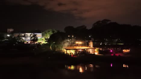 Fiesta-En-Discoteca-En-La-Ciudad-De-Posadas-Cerca-Del-Río-Paraná