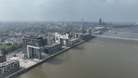 Crane-houses-along-the-rhine-river-in-Cologne,-Germany