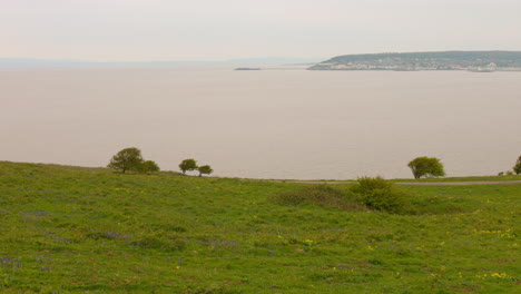 Panoramic-view-on-a-cloudy-day-at-Brean-Down,-Cows-cliff,-Somerset,-England