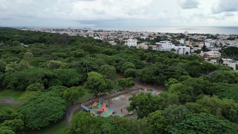 Mirador-Skatepark-In-Santo-Domingo,-Dominikanische-Republik