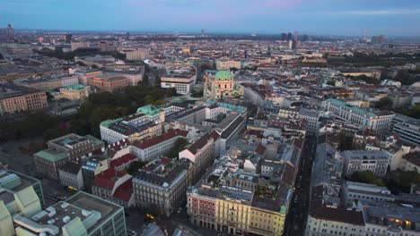 Wien-Drohne-Luftaufnahme-Der-Karlskirche-Bei-Sonnenuntergang