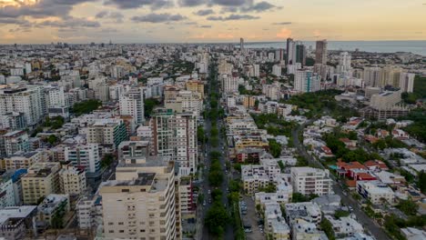 Time-lapse-De-La-Ciudad-De-Santo-Domingo-Al-Atardecer