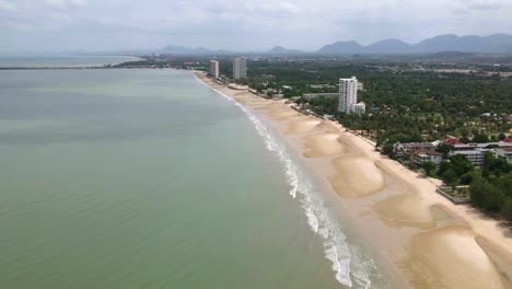 Hyperlapse-Along-Cha-Am-Beach-in-Thailand