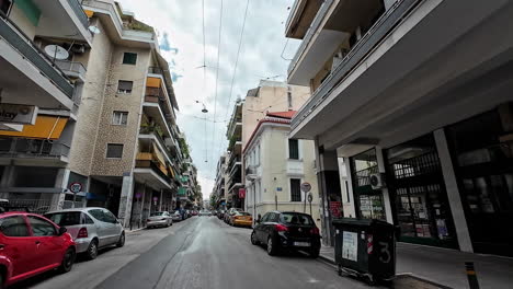 Vista-Del-Conductor-Desde-Un-Punto-De-Vista-De-La-Ciudad-De-Atenas-Durante-El-Día-En-Grecia